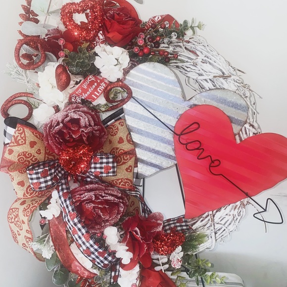 Valentine’s Wreath,Grapevine Wreath,Valentine’s decor,door hanger,wall hanger - Picture 2 of 11
